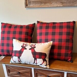 Red & Black Buffalo Plaid Deer Throw Pillow Set - NEW!